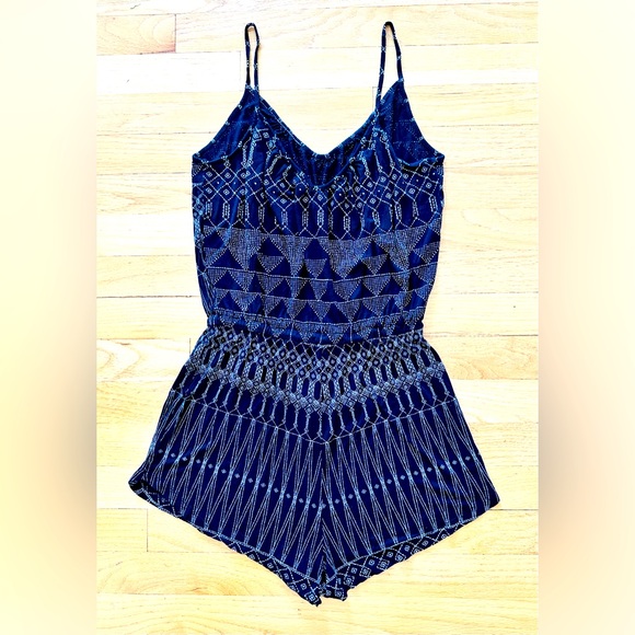 H&M Printed Black and White Romper with Tasseled Drawstring Waist Size XS - Picture 2 of 5